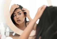 Da đầu lão hóa nhanh gấp 6 lần so với khuôn mặt, chuyên gia chỉ ra 2 bước kiểm tra da đầu già hay chưa