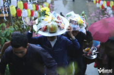 Hàng nghìn du khách ‘đội mưa’ đến ngôi chùa đẹp nhất xứ Nghệ