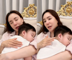 Hồ Quỳnh Hương ru con trong biệt thự riêng, quý tử tuấn tú ngủ ngon trong lòng mẹ trông cực yêu