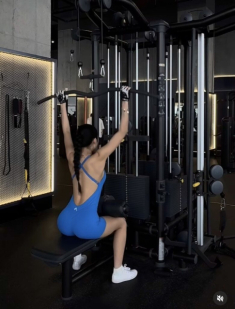 Hoa hậu Việt vòng eo 53 cm: Giữ dáng bằng chế độ tập luyện “khó nhằn”, body bốc lửa nên chẳng ngại mặc hở