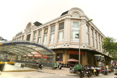 Khu chợ “vang bóng một thời” giữa lòng phố cổ: Từng là khu chợ sầm uất bậc nhất, nay vắng khách đến thảm thương