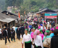 Lạc trong phiên chợ tình lâu đời nhất Hà Giang, tồn tại hơn 100 năm, đến gặp người yêu cũ tâm sự thoải mái