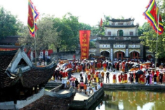 Lễ hội gắn với một trong “tứ bất tử” của Việt Nam, diễn ra tại nơi vua Lý từng xem vận mệnh đất nước