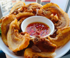 Món ăn tưởng ngấy nhưng là đặc sản nổi tiếng ở một làng cổ Hà Nội, làm không kịp bán dù giá tới 600.000đ/kg