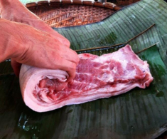Món giò giải ngấy độc lạ chỉ có ở Thái Bình: Làm từ thịt lợn nguyên tảng, phải đặt trước hàng tuần mới có