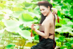 Mỹ nhân Sóc Trăng bị chỉ trích vì bộ ảnh “nude để thiền” sau đăng quang Hoa hậu, cuộc sống hiện tại ra sao?