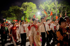 Nữ diễn viên đi đầu khối nghệ sĩ ở Tổng duyệt A80 là mẹ đơn thân giàu xinh nhất nhì VFC, mẹ ruột là Thượng tá
