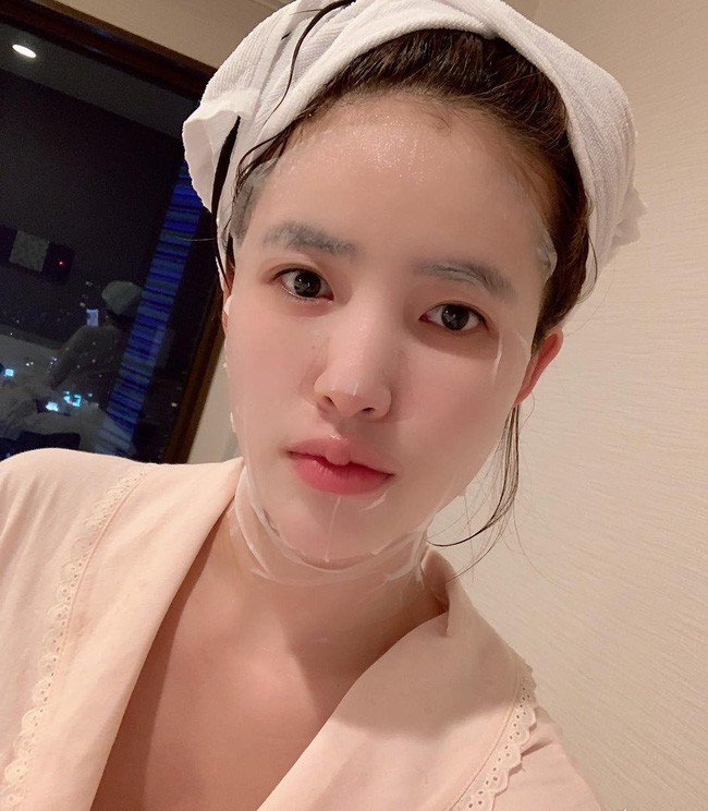Tôi đều đặn đắp mặt nạ mỗi ngày trong 1 tháng: Trải nghiệm thực tế nhận về kết quả bất ngờ và lời cảnh báo từ chuyên gia