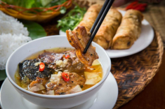 Top 7 món bún “tinh hoa hội tụ” trong menu ẩm thực Hà Nội, phục vụ 4 mùa, rất được lòng du khách quốc tế