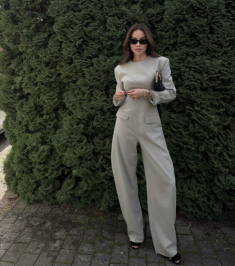 Về quê chồng ăn cưới, Hồ Ngọc Hà hóa thành “nữ tổng tài kim cương” với outfit nhẹ nhàng nhưng phụ kiện tiền tỷ