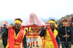 Việt Nam có một lễ hội rước “cậu nhỏ” từng gây tranh cãi, du khách đến xem ai cũng ngượng đỏ mặt nhưng mang ý nghĩa sâu xa