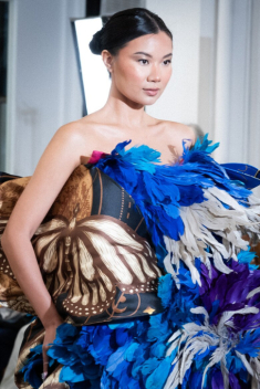 Á hậu Hồng Đăng, Hà Kino trình diễn tại New York Couture Fashion Week