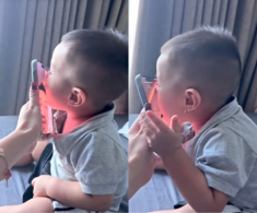 Bạn gái Quang Minh khoe cảnh con hôn tới tấp vào điện thoại khi bố đi làm xa, quý tử bé xíu đã sống tình cảm