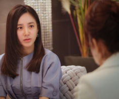 Bị bố dượng đuổi đi ngay sau khi ông cưới mẹ tôi, hôm sau về thấy cảnh trong nhà tôi nghẹn lời