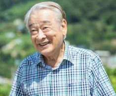 Bị con dâu “mời” về quê, trước khi đi cháu nội dúi vào tay tờ giấy ghi 4 từ khiến tôi tái mặt