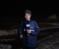 BTV VTV sinh năm 2000 “đội bão” đưa tin song ngữ: Là Thạc sĩ tốt nghiệp trường danh giá, nhận học bổng của Đức