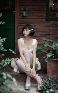 Cách mix đồ “hack tuổi”, tôn dáng của hotgirl Hà thành đời đầu Tâm Tít