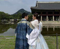 Con gái Đỗ Mỹ Linh cười tít mắt khi xuất ngoại cùng bố mẹ, thiếu gia Đỗ Vinh Quang bị vợ và anh trai “bóc phốt”