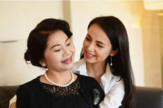 Đến thăm em gái tôi, thấy người đàn ông lớn tuổi trong phòng trọ quần áo xộc xệch, mẹ ngất lịm