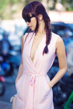 Hà Anh và Phạm Hương “đụng hàng” vì cùng mê một kiểu tóc