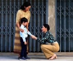 Không về dự sinh nhật mẹ kế nhưng chuyển 20 triệu mừng, nhận được hồi âm tôi òa khóc