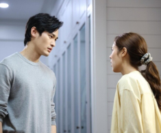 Ly hôn rồi cưới bạn thân của vợ cũ, xem clip chúc mừng cô ấy gửi, tôi bàng hoàng trước sự thật