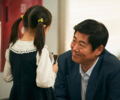 Mẹ kế mang thai, tôi nói tin này với mẹ ruột và lời bà nói khiến tôi hiểu mình nên làm gì