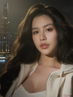 Mỹ nhân Đảo Thiên Đường khoe nhan sắc cận cảnh không góc chết