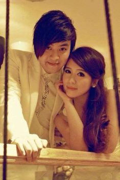 Nhan sắc “bạn gái” Hàn Quốc của Wanbi Tuấn Anh sau 12 năm rời Việt Nam, thái độ với mẹ người cũ gây bất ngờ