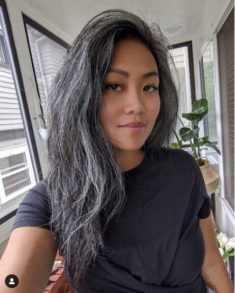 Nhiều người trẻ đã sớm bạc tóc, 7 màu tóc nhuộm giúp che đi tóc bạc lại siêu bền, diện mãi không phai