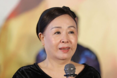 Nữ ca sĩ đầu tiên được phong NSND từng nhận kỷ vật quý từ Bác, khóc đến mức lâm bệnh khi mất chồng