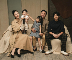 Ở biệt thự bề thế, lái siêu xe trăm tỷ, vợ Cường Đô La khéo mặc kiểu áo tưởng đơn giản mà lại “chanh sả” chuẩn phu nhân hào môn 