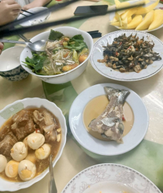 Soi bữa cơm đạm bạc của vợ đạo diễn nghìn tỷ, thấy ngay 3 thực phẩm “vàng” ít calo, giúp giảm cân đều đều