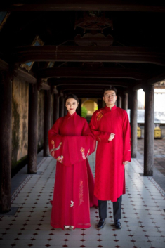 Thiên kim tiểu thư gia tộc siêu giàu ở Việt Nam lấy thiếu gia Phan Hoàng: Thần thái sang chảnh, sở hữu hàng hiệu không đếm xuể