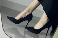 Trắc nghiệm: Bạn có “số hưởng” sau khi kết hôn hay có cuộc sống thăng trầm? Chọn một đôi giày sẽ biết ngay