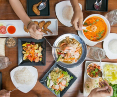 Trắc nghiệm: Món ăn bạn chọn đầu tiên sẽ hé lộ điều bạn thật sự cần ở người yêu