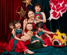 Trung thu nhà sao Việt: 2 con lai Ấn của Võ Hạ Trâm lên đồ trẩy hội, 4 con Vân Trang rước đèn trong biệt thự 1.000m2