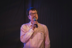 Vở kịch hợp tác Đức - Việt “Ngọc Thủ”: Hành trình tìm kiếm mái nhà trong bối cảnh đô thị hiện đại