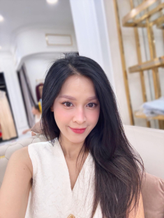 Vợ mỹ nam “Phía trước là bầu trời” khoe da căng bóng ở tuổi U40