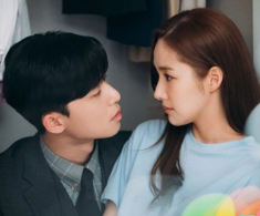 Vợ nửa đêm lén gọi video với chồng cũ, biết sự thật tôi xin lỗi anh ta và đưa 30 triệu