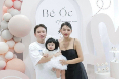 Vợ Phan Mạnh Quỳnh gây chú ý với gu thời trang cắt xẻ táo bạo