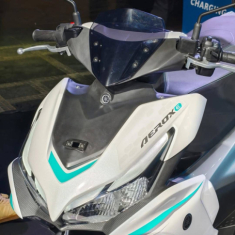 Cận cảnh chi tiết Aerox-E phiên bản xe điện của NVX 155 vừa được Yamaha ra mắt