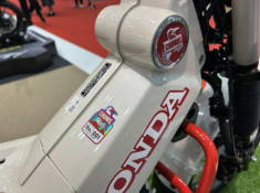 Cận cảnh phiên bản đặc biệt Honda CT125 CHUMS vừa ra mắt với số lượng giới hạn chỉ 300 chiếc