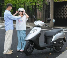 Đàn em của Honda Spacy trình làng 4 phiên bản với giá từ 24 triệu Đồng, có cả phanh ABS!