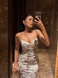 Gu ăn mặc nóng bỏng của Á hậu Việt yêu thiếu gia là hậu duệ đời thứ 7 của gia tộc nước hoa Pháp danh giá