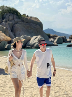 Gu mặc khoe body của bạn gái Quang Minh