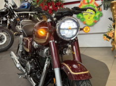 Hình ảnh thực tế của Honda CB350C Special Edition tại đại lý - Cái chất cổ điển AE cần đây rồi!