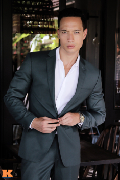 Kim Lý lại khiến các cô gái thầm thương trộm nhớ