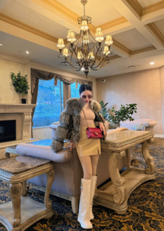 Mặc áo khoác lông vừa sang vừa trẻ như mỹ nhân Việt, chị em hóa thành quý cô “giàu ngầm”