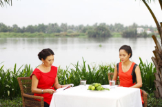 Mỹ Uyên, Tường Vy xinh đẹp nhờ chanh